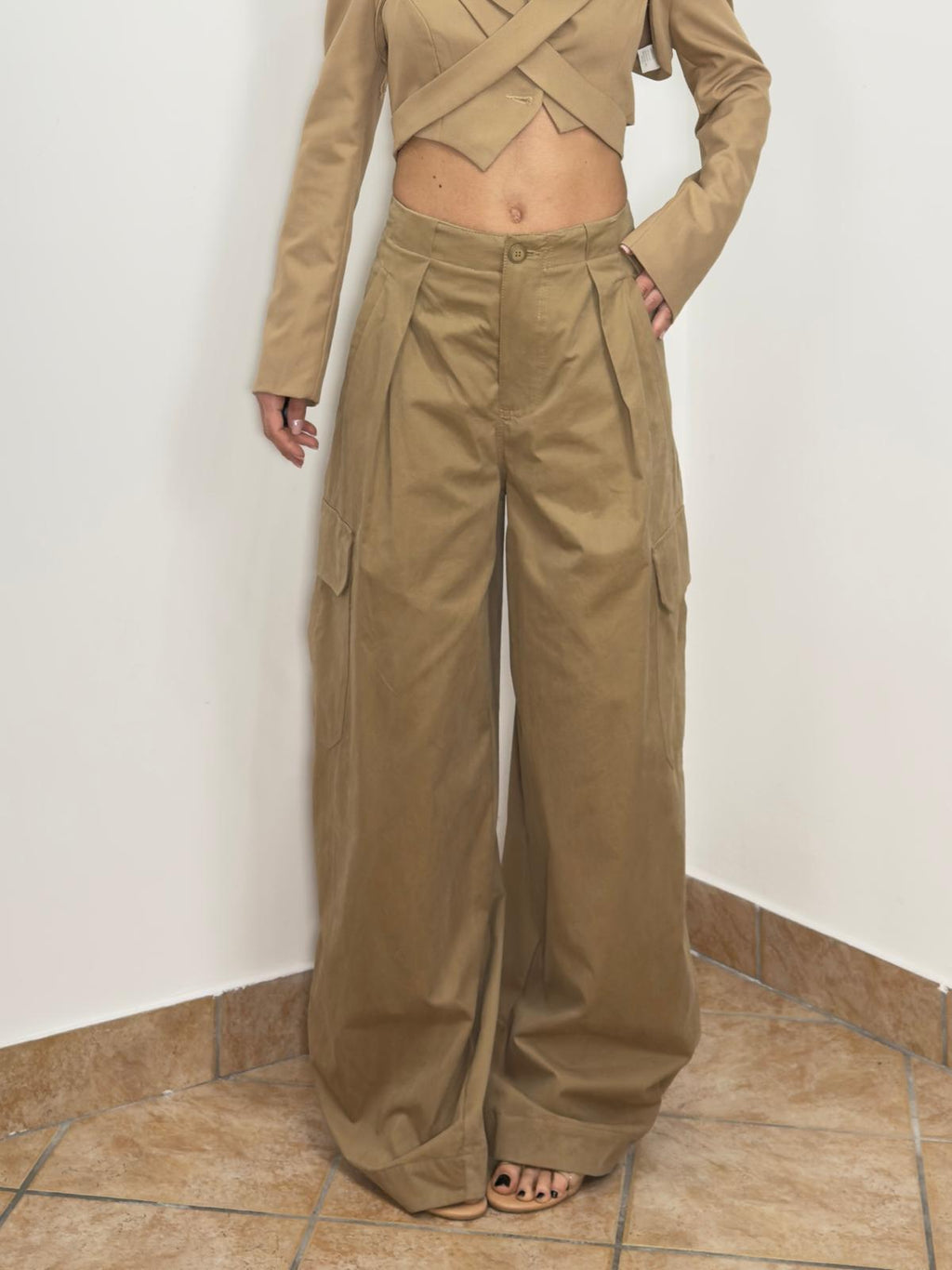 Pantalone by Lumina
